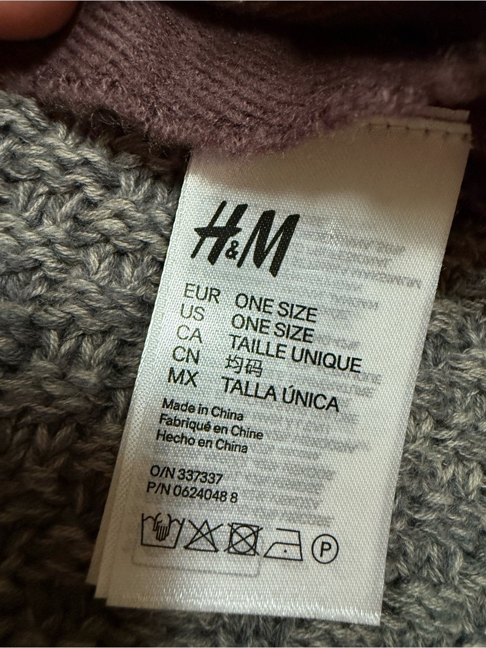 Light Mauve Gradient greys Women's 30 x 72” Scarf - (H &M) - Picture 5 of 7